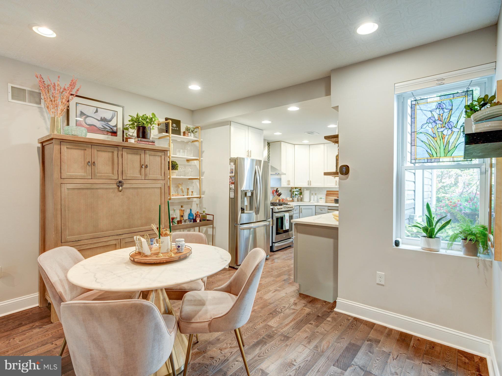 746 N UBER STREET