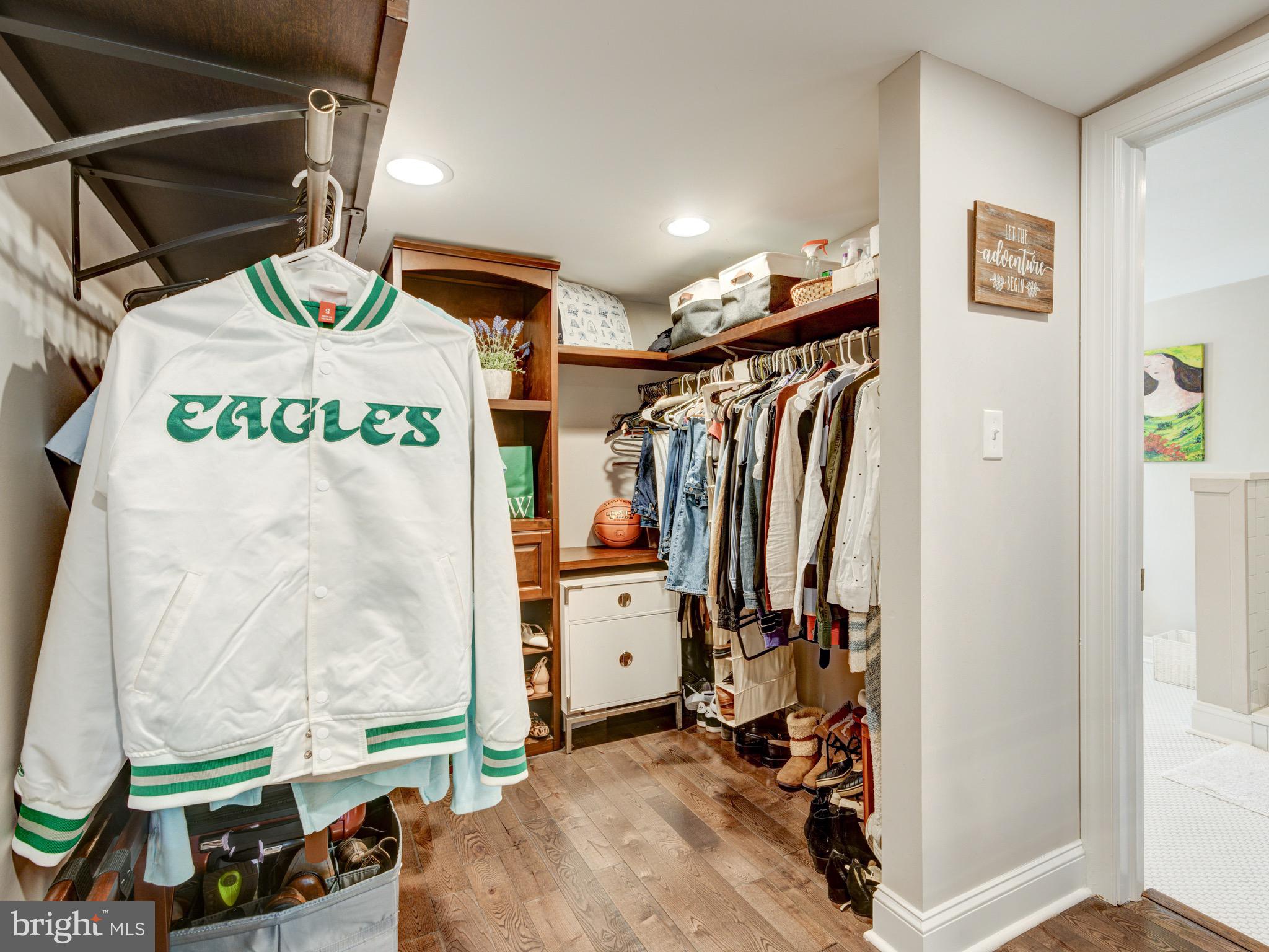 746 N UBER STREET