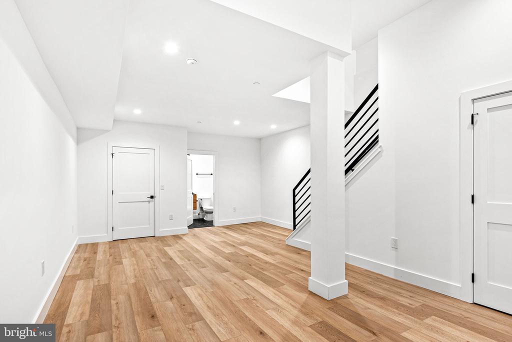 2814 S 9TH STREET