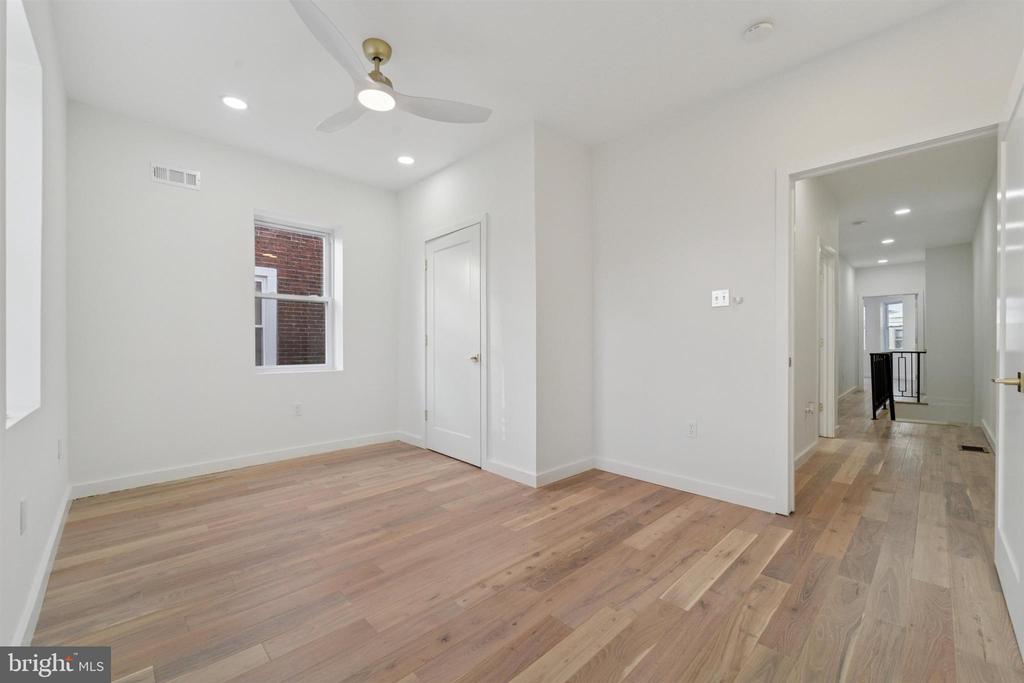 1203 S WILTON STREET