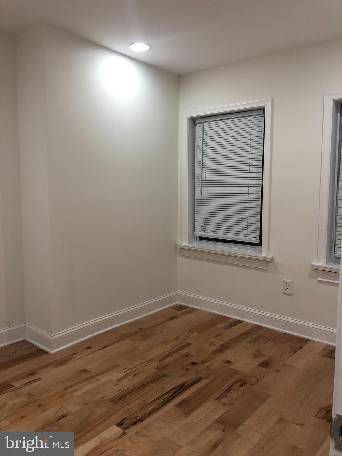 1706 N MARSHALL STREET