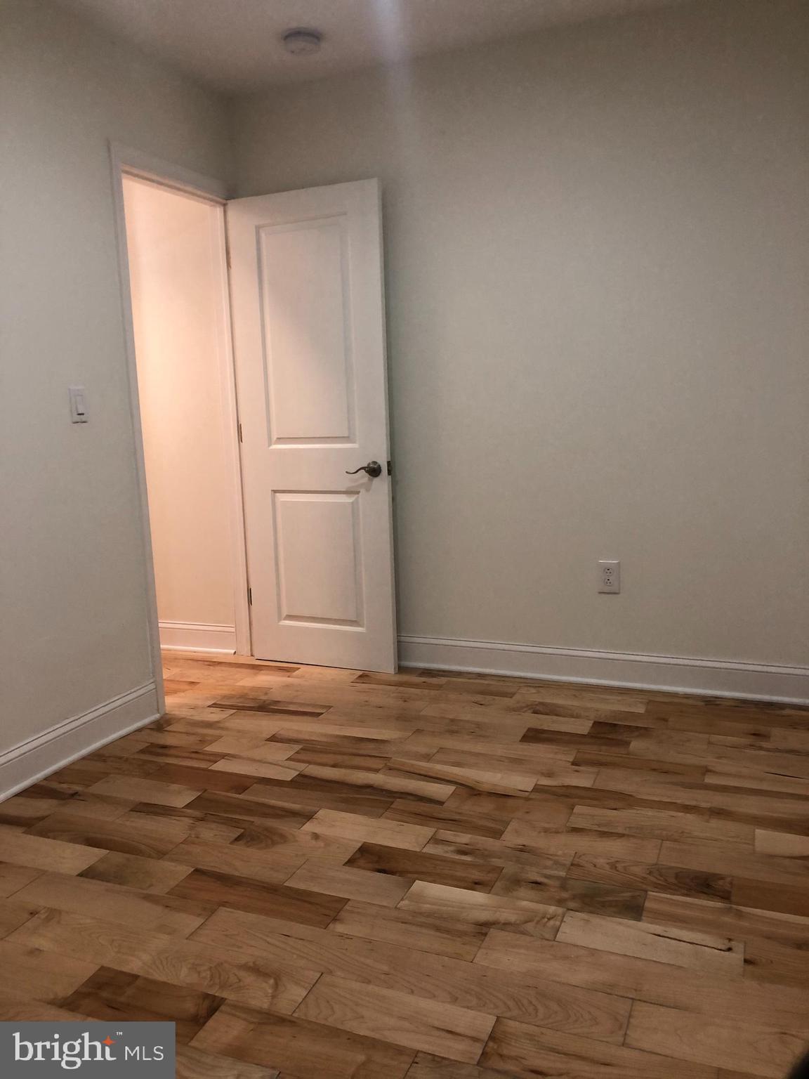 1706 N MARSHALL STREET