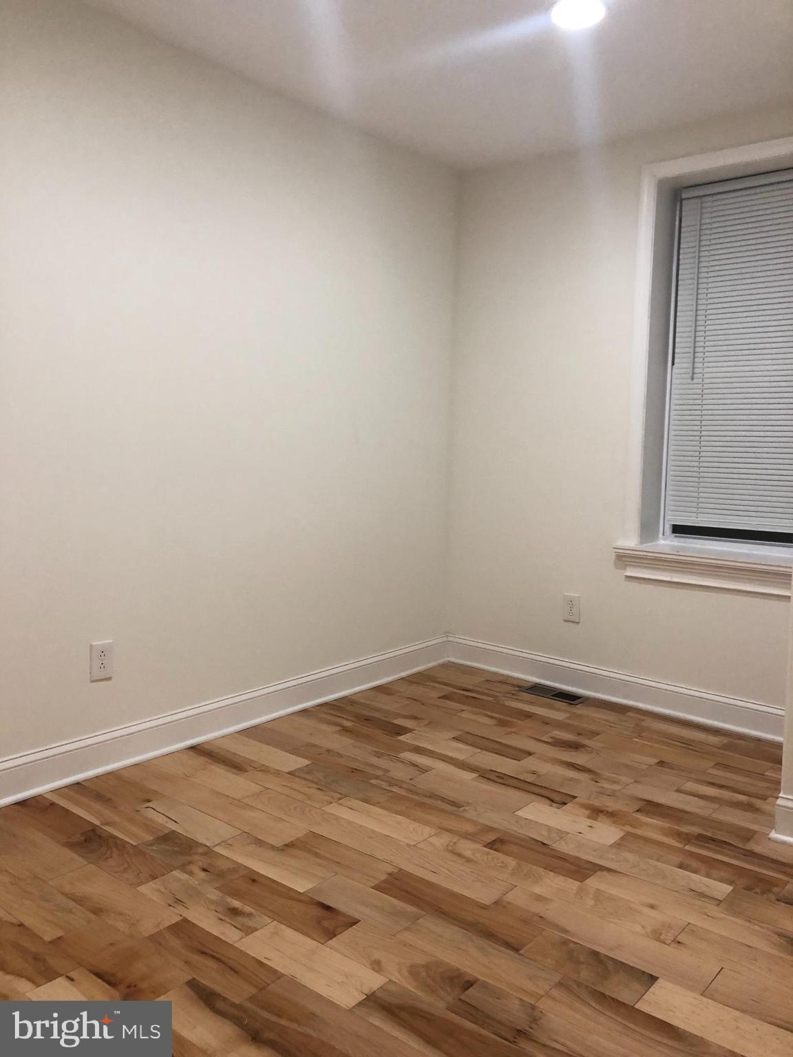 1706 N MARSHALL STREET