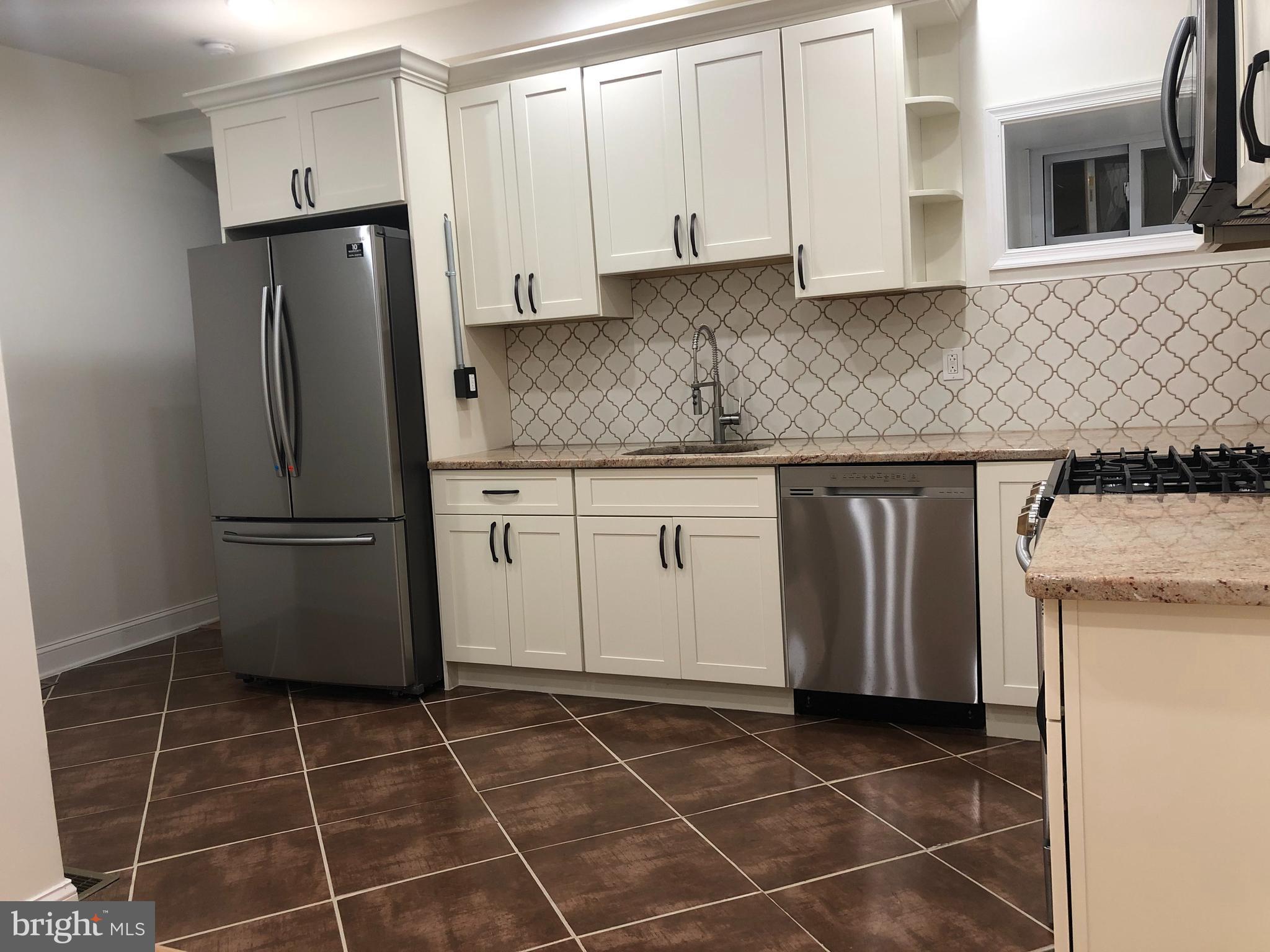 1706 N MARSHALL STREET