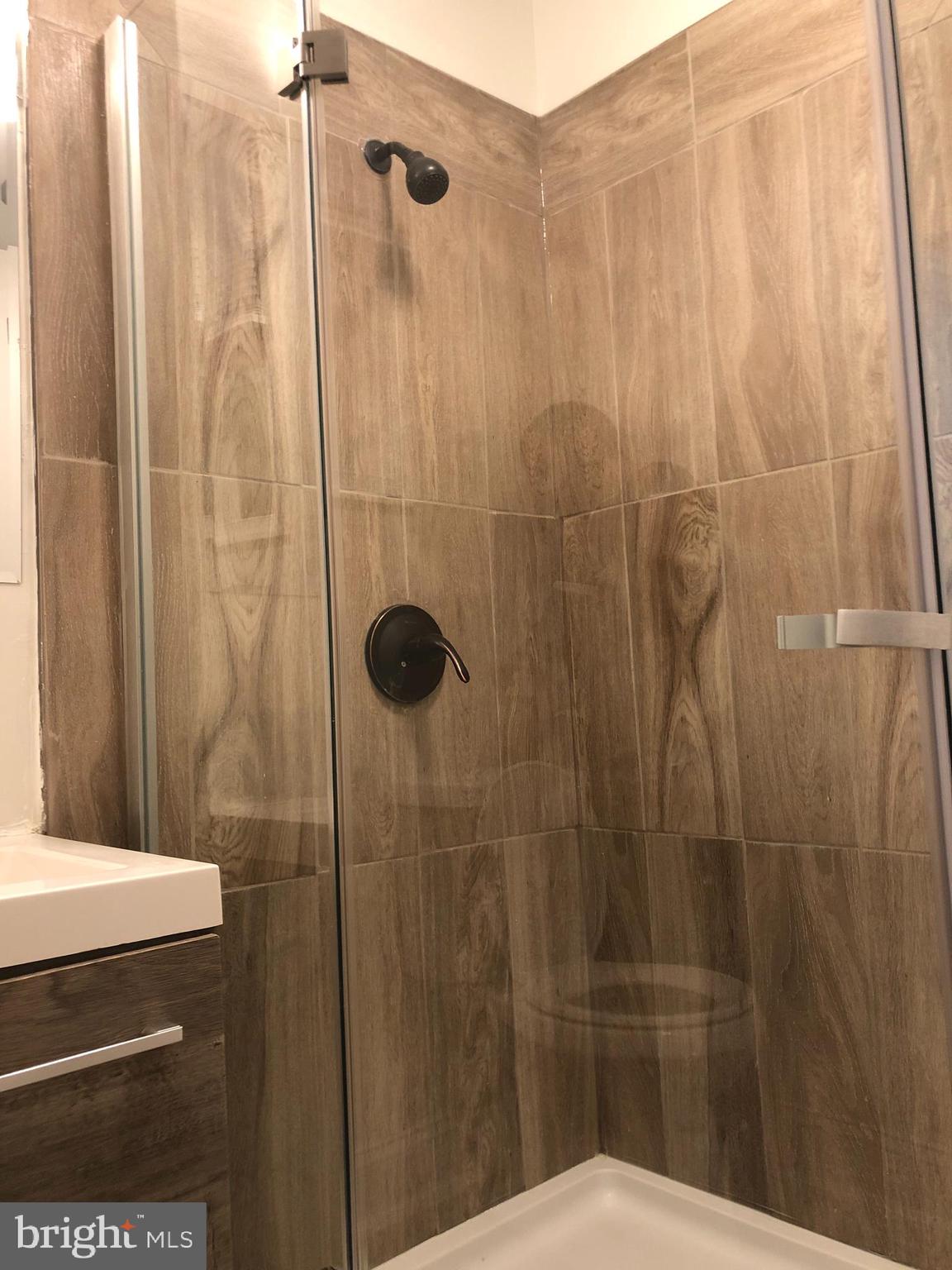 1706 N MARSHALL STREET