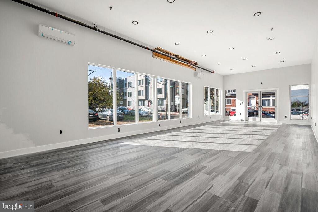 1325 N 18TH STREET COMM