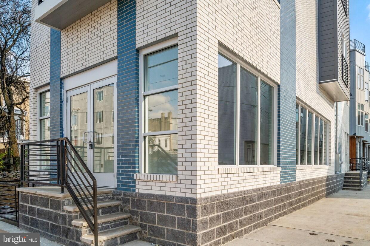 1325 N 18TH STREET COMM