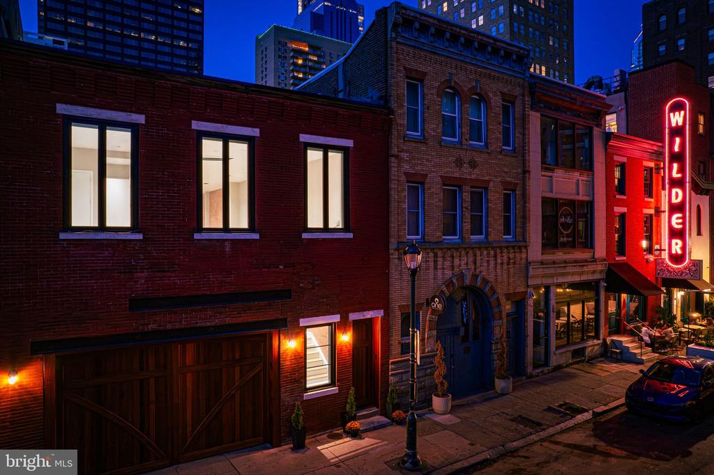 2017 SANSOM STREET