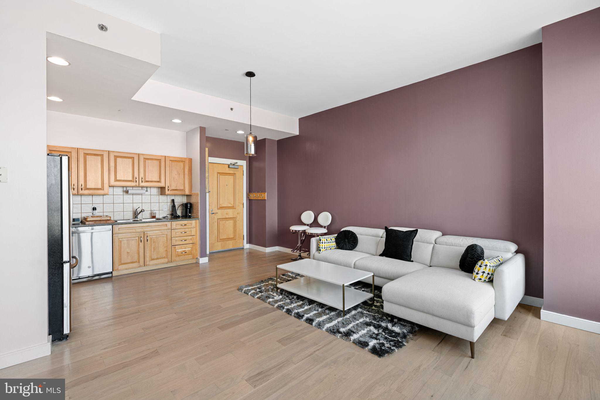 901 N PENN STREET R2605