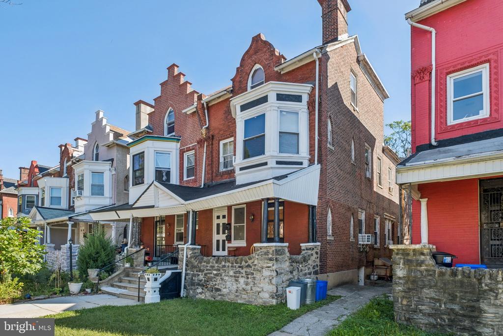 9 N 50TH STREET N 1