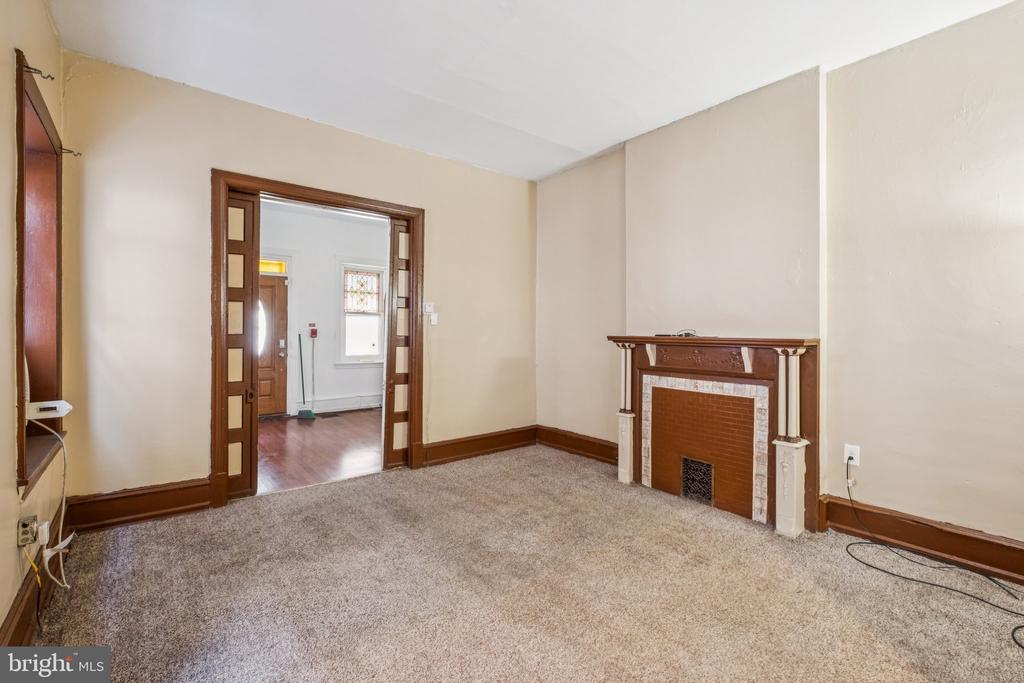 9 N 50TH STREET N 1