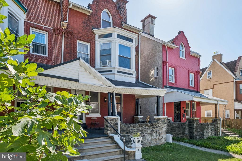 9 N 50TH STREET N 1