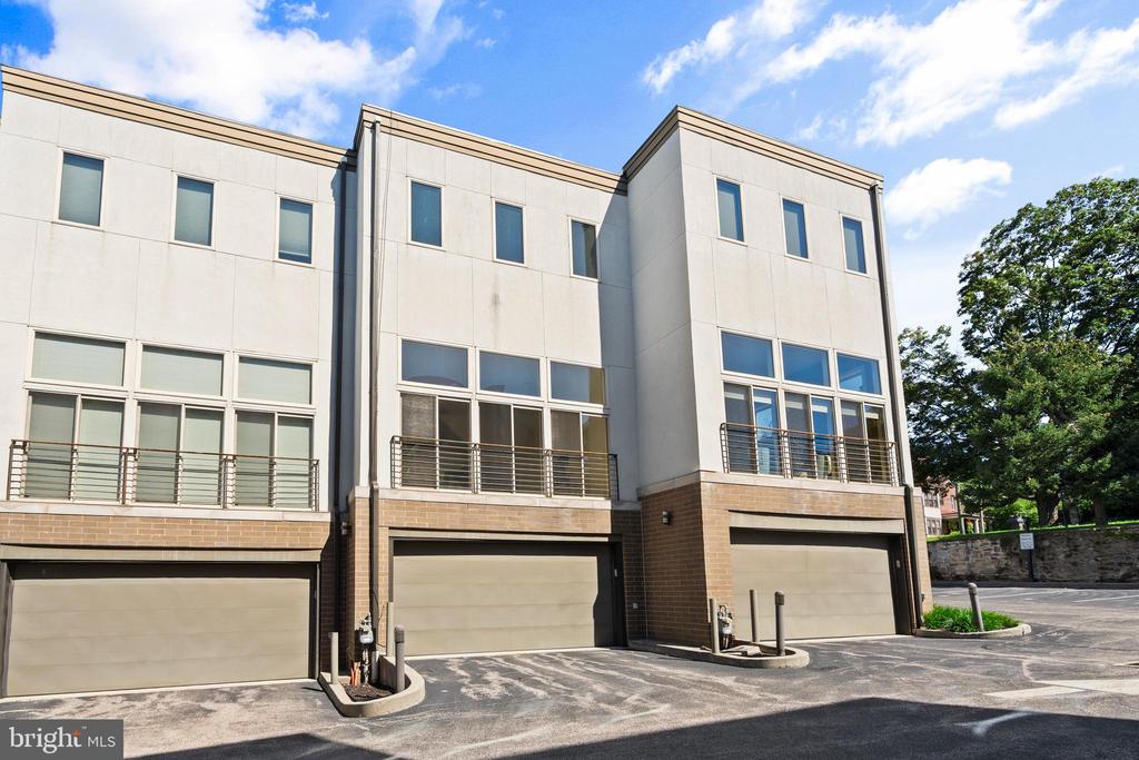 315 DUPONT STREET