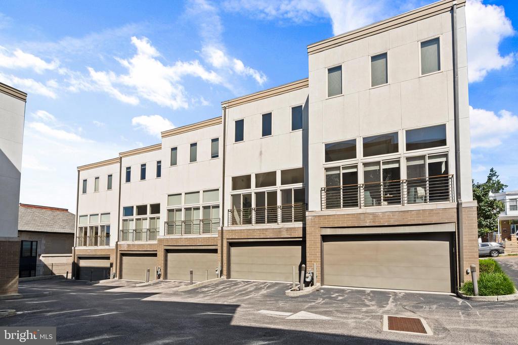 315 DUPONT STREET
