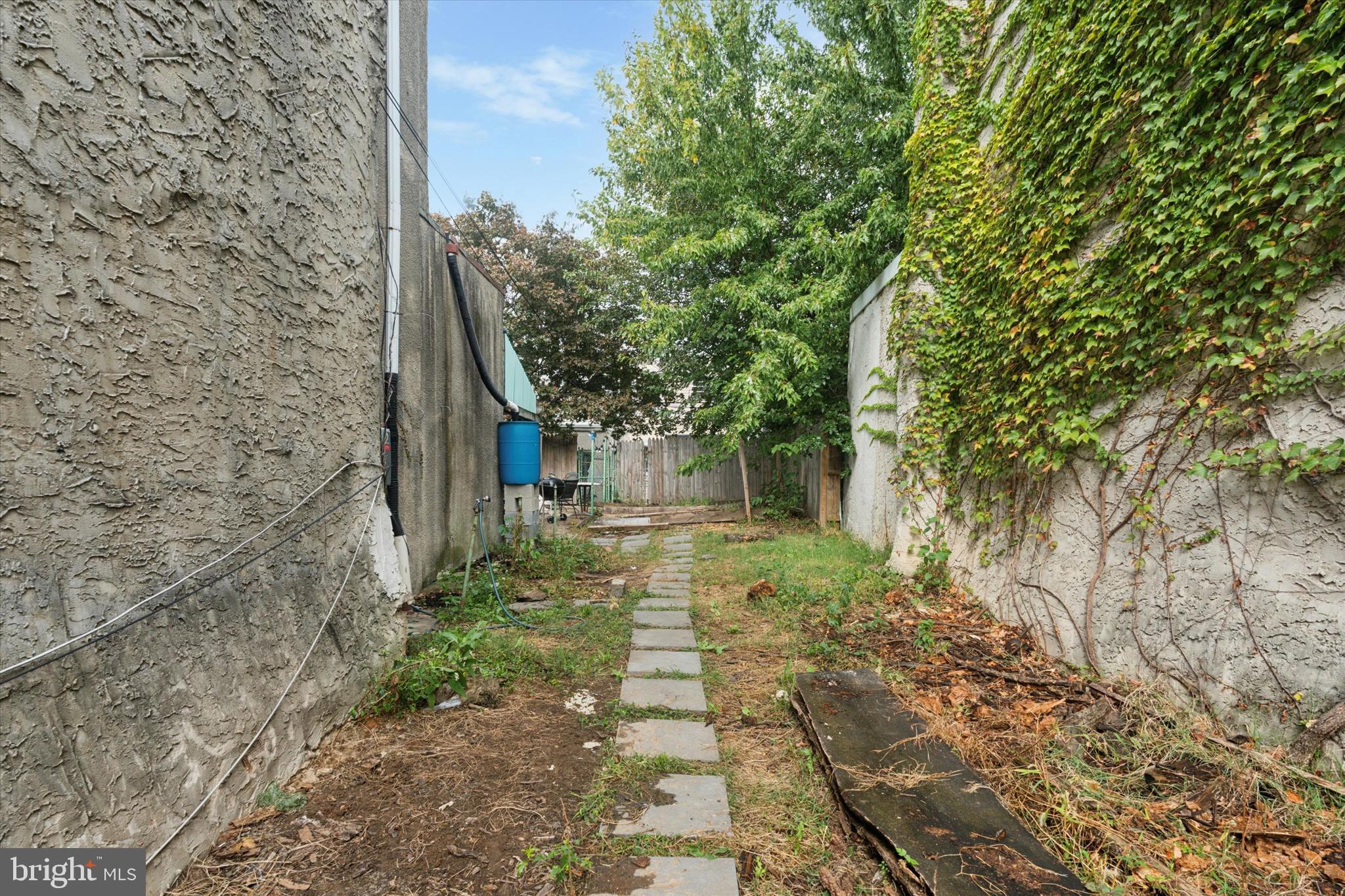3084 TULIP STREET