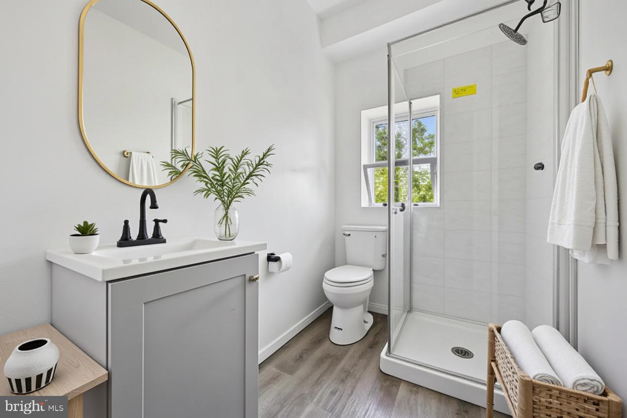 7015 SAYBROOK AVENUE