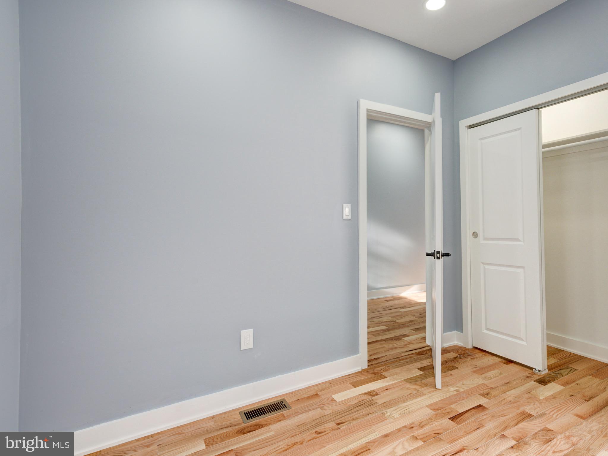 2332 E CLEARFIELD STREET