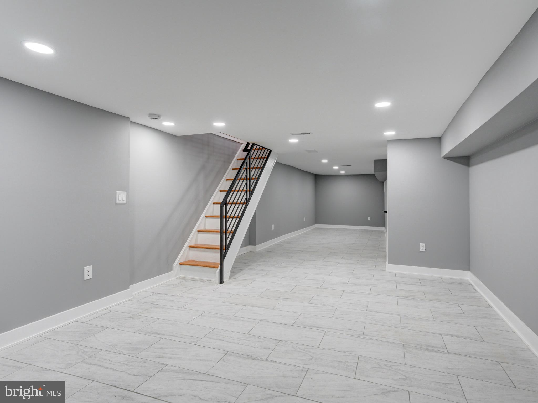 2332 E CLEARFIELD STREET