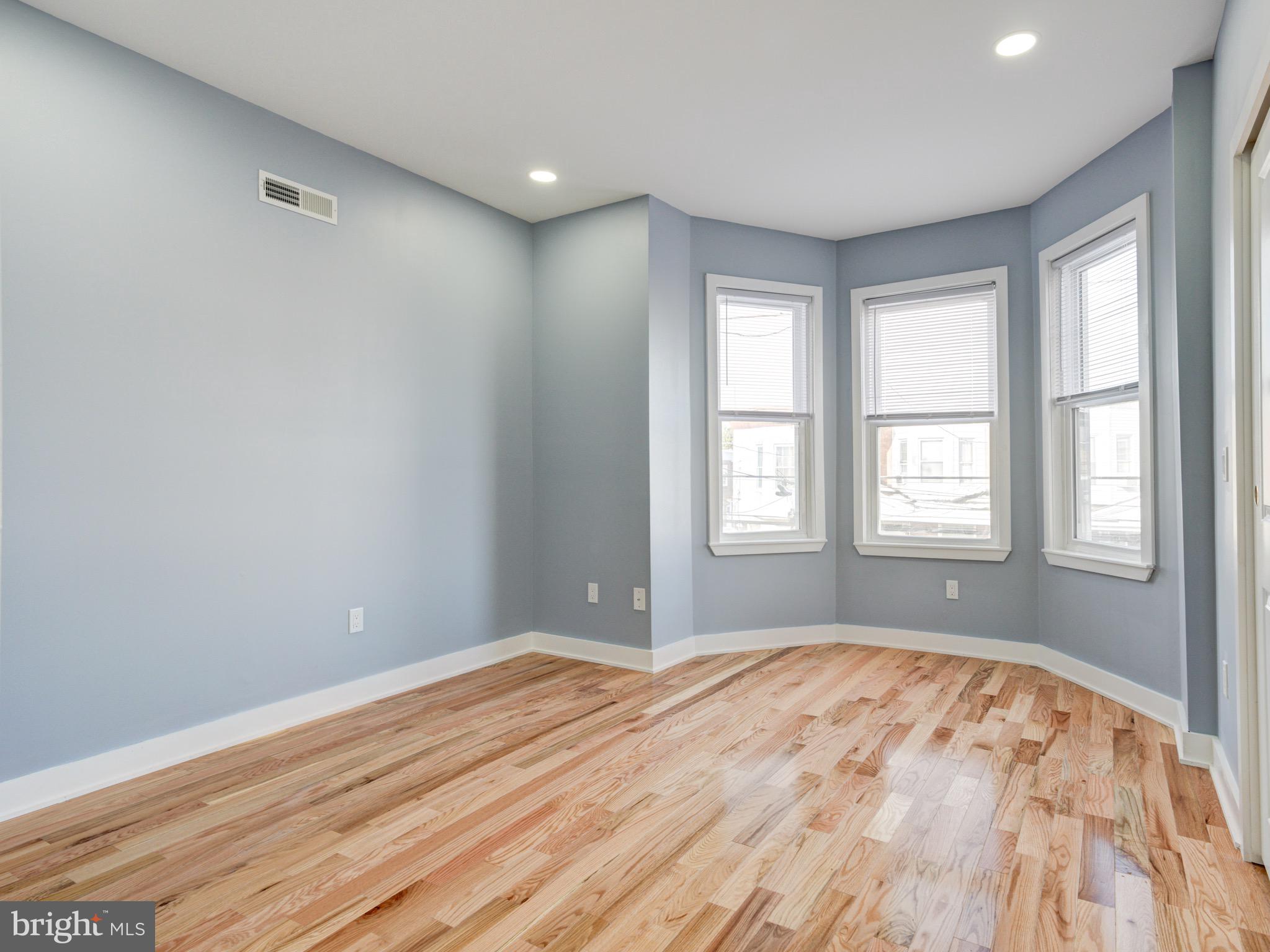 2332 E CLEARFIELD STREET