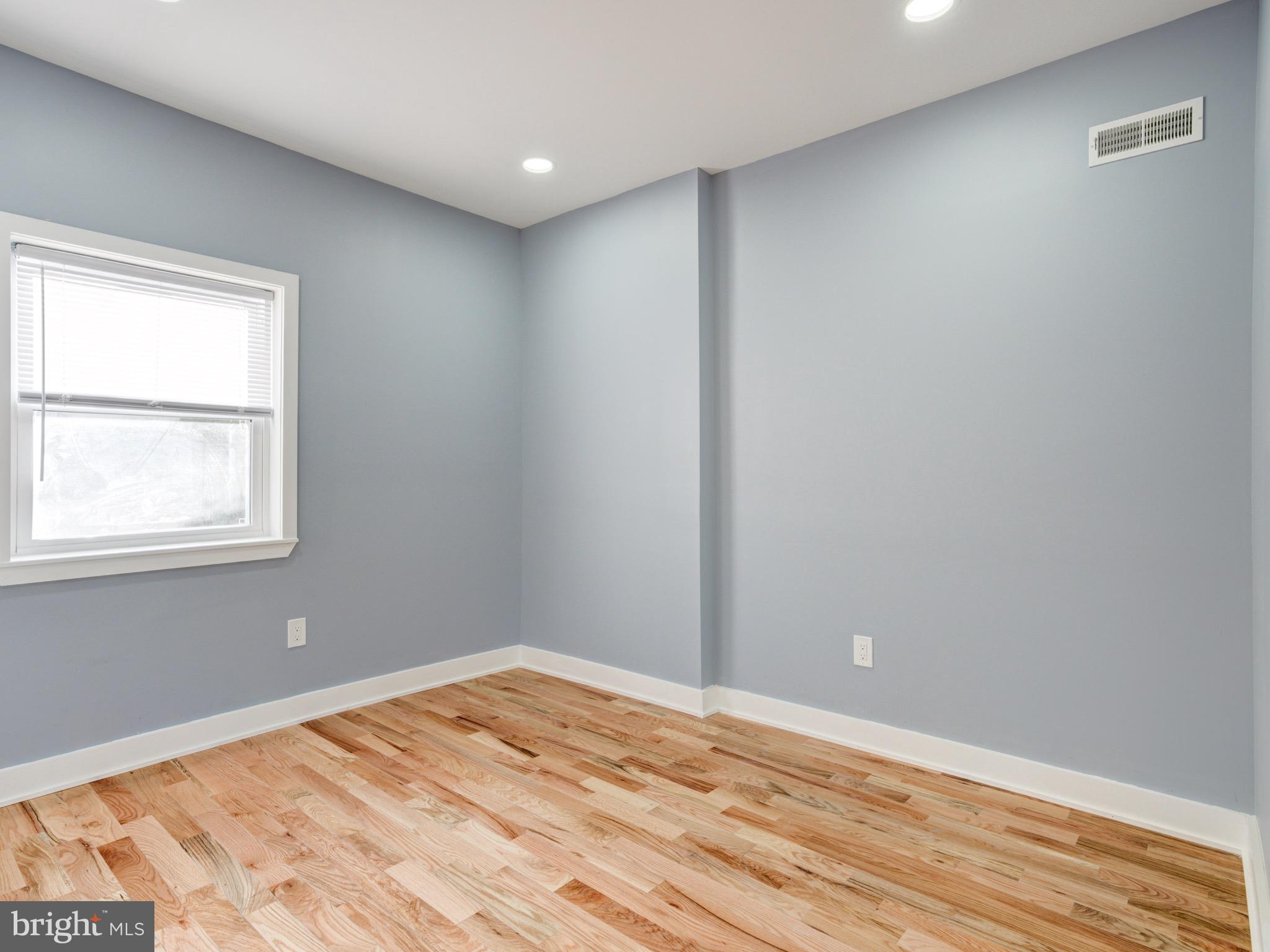 2332 E CLEARFIELD STREET