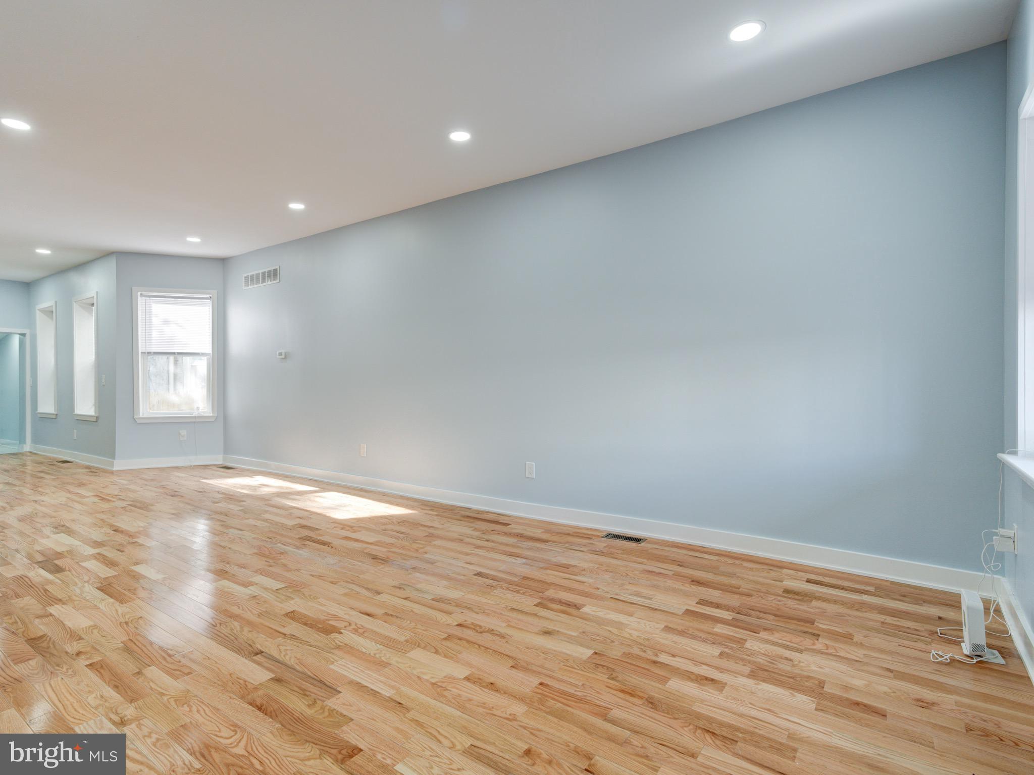 2332 E CLEARFIELD STREET