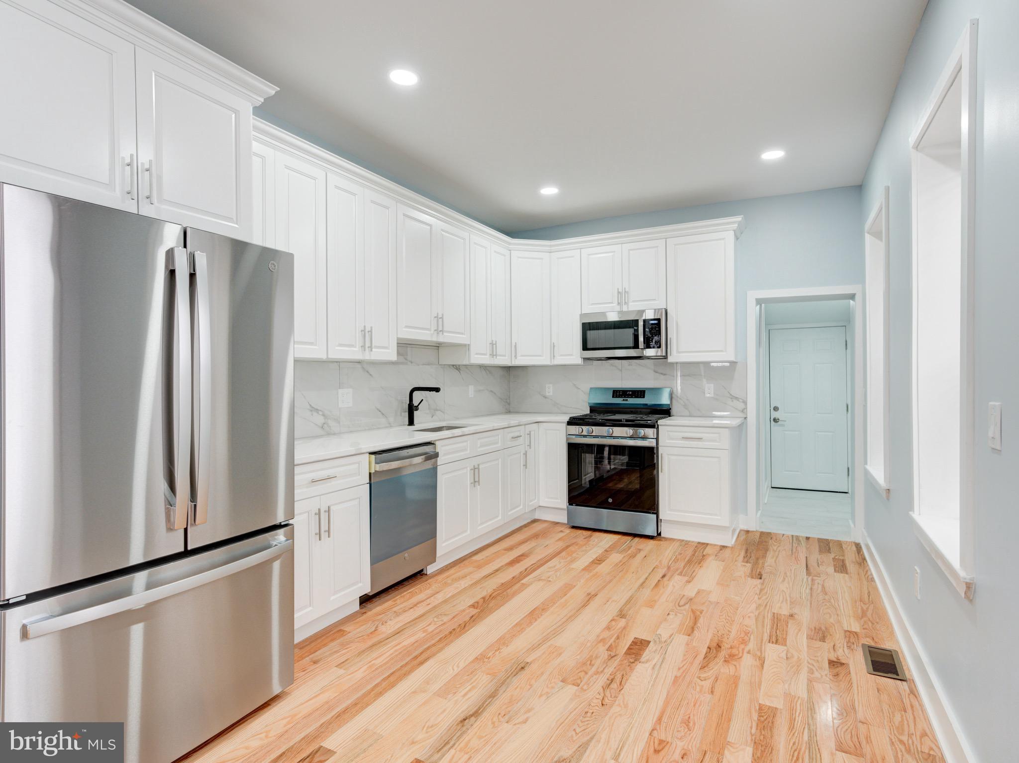 2332 E CLEARFIELD STREET