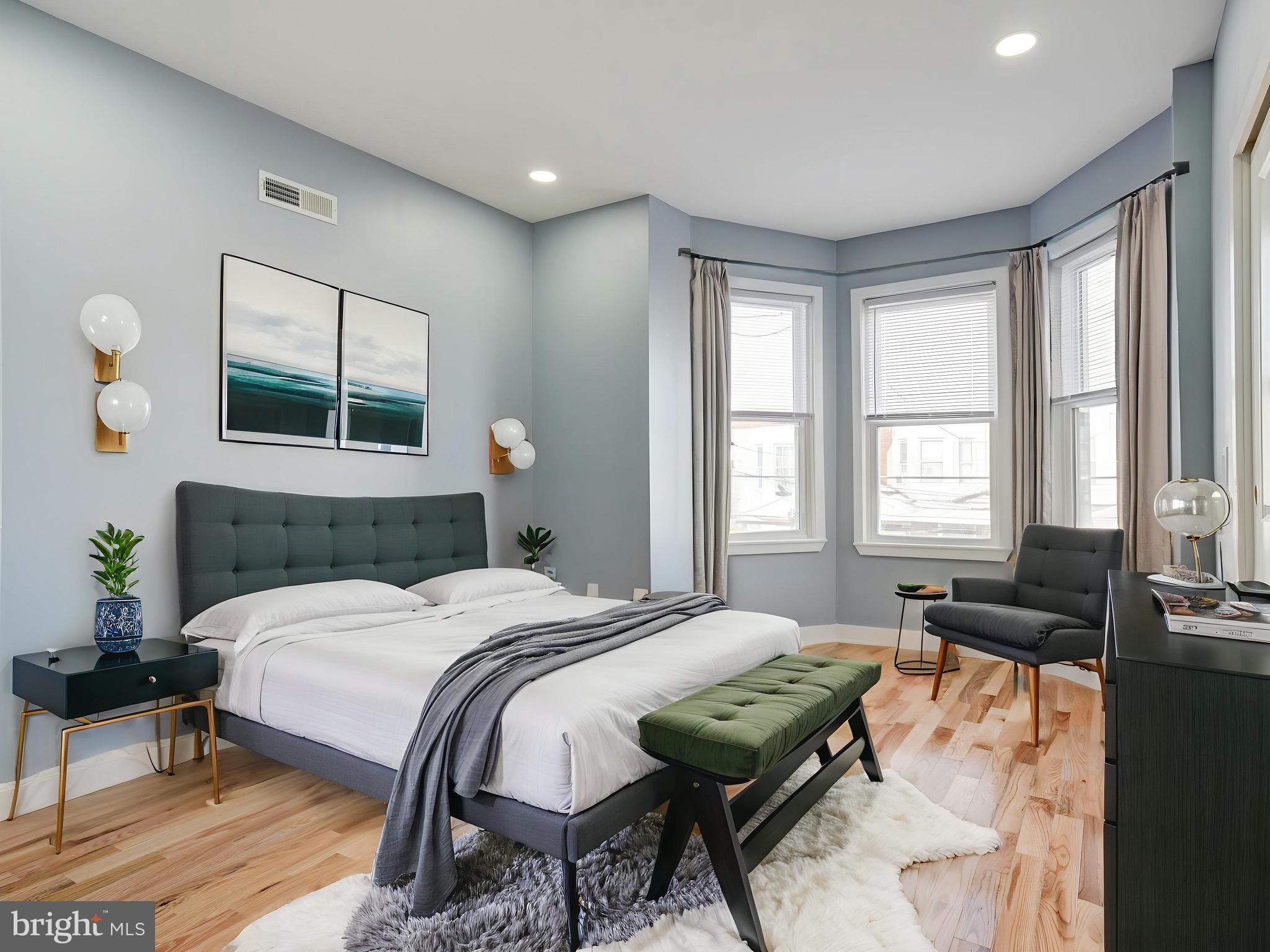 2332 E CLEARFIELD STREET