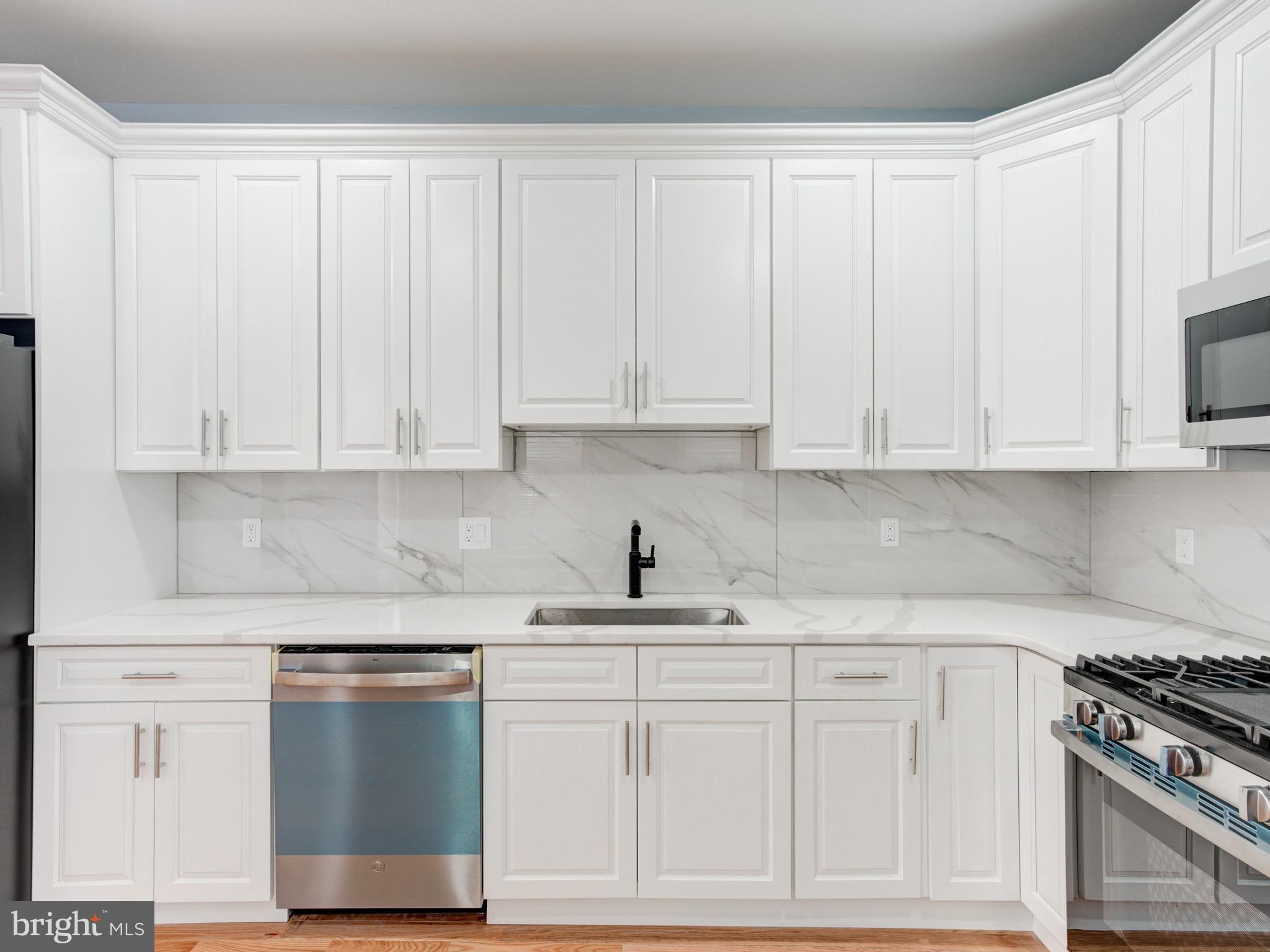 2332 E CLEARFIELD STREET