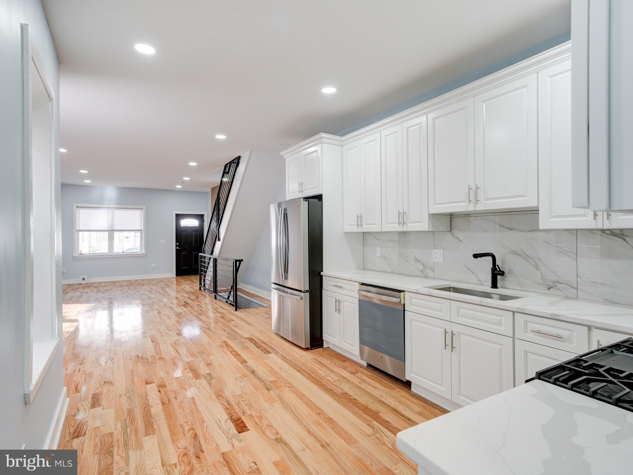 2332 E CLEARFIELD STREET