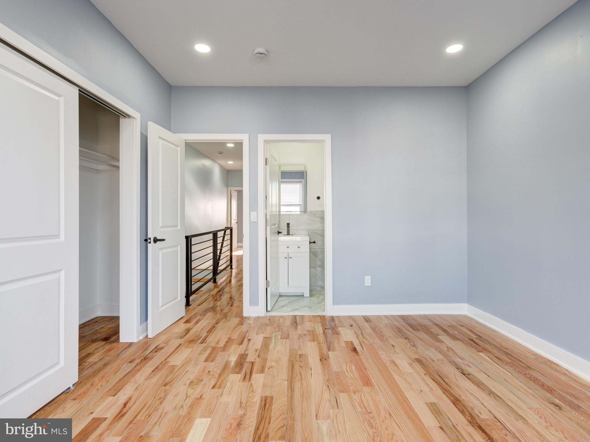 2332 E CLEARFIELD STREET