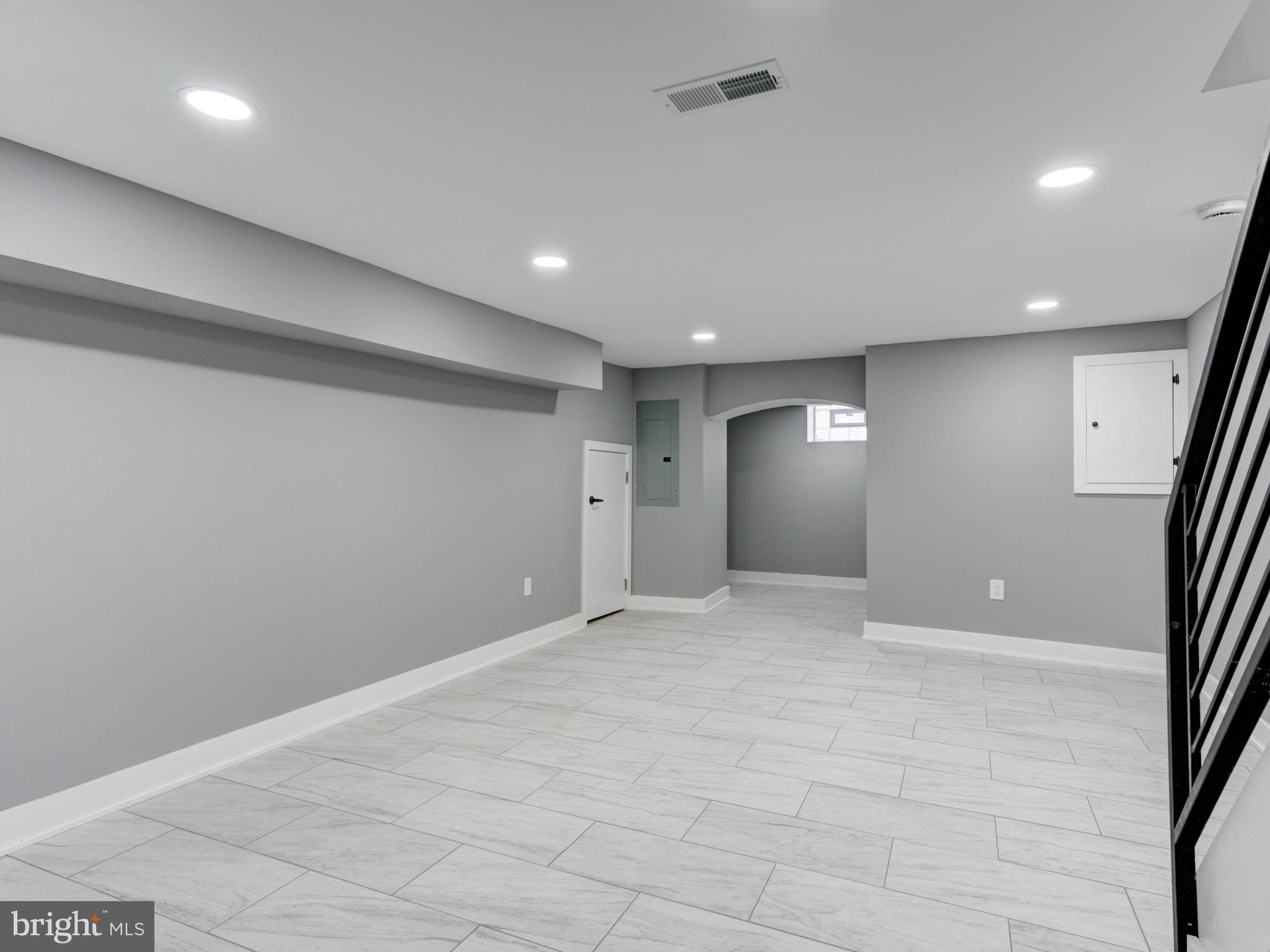 2332 E CLEARFIELD STREET