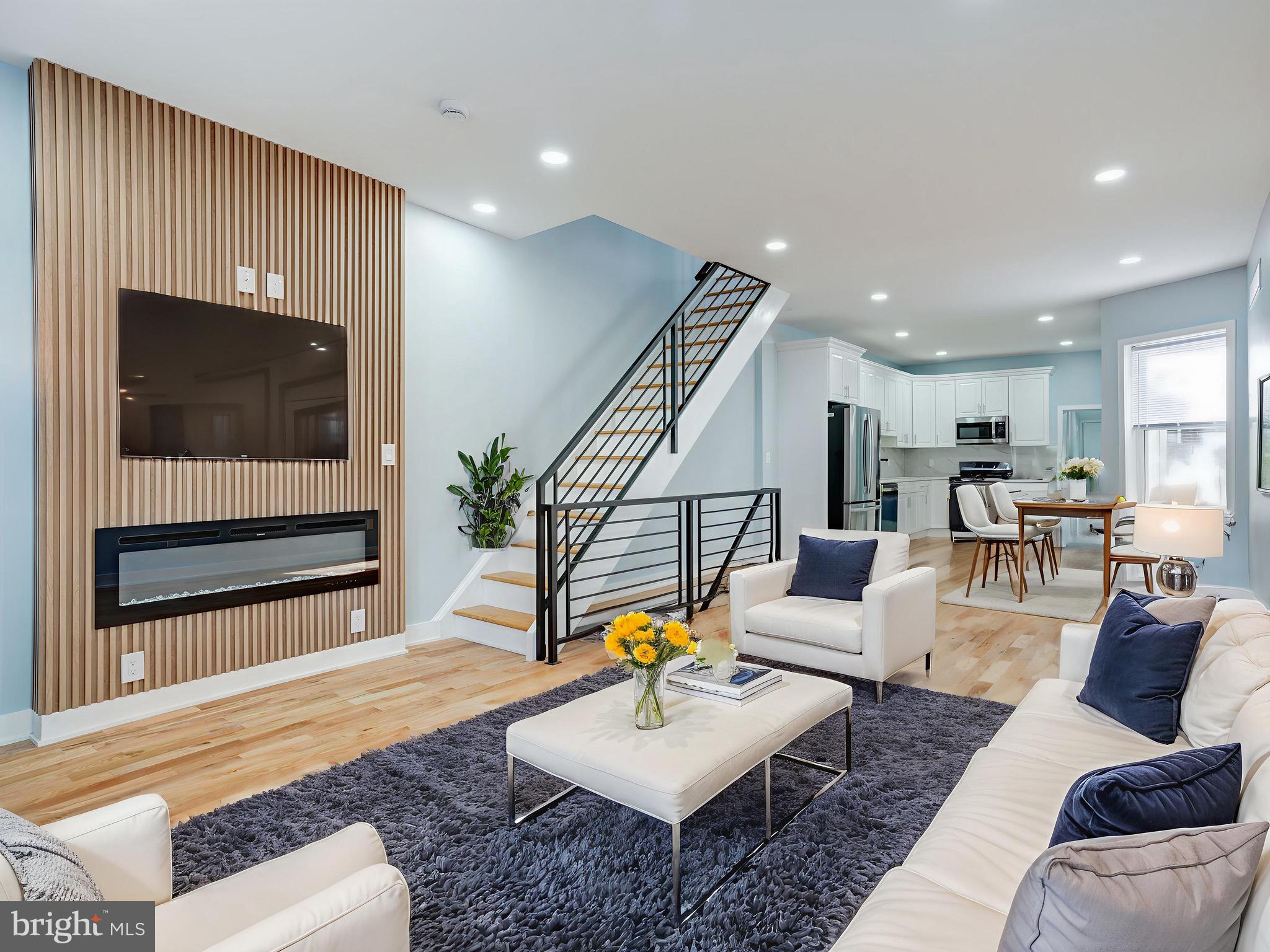 2332 E CLEARFIELD STREET