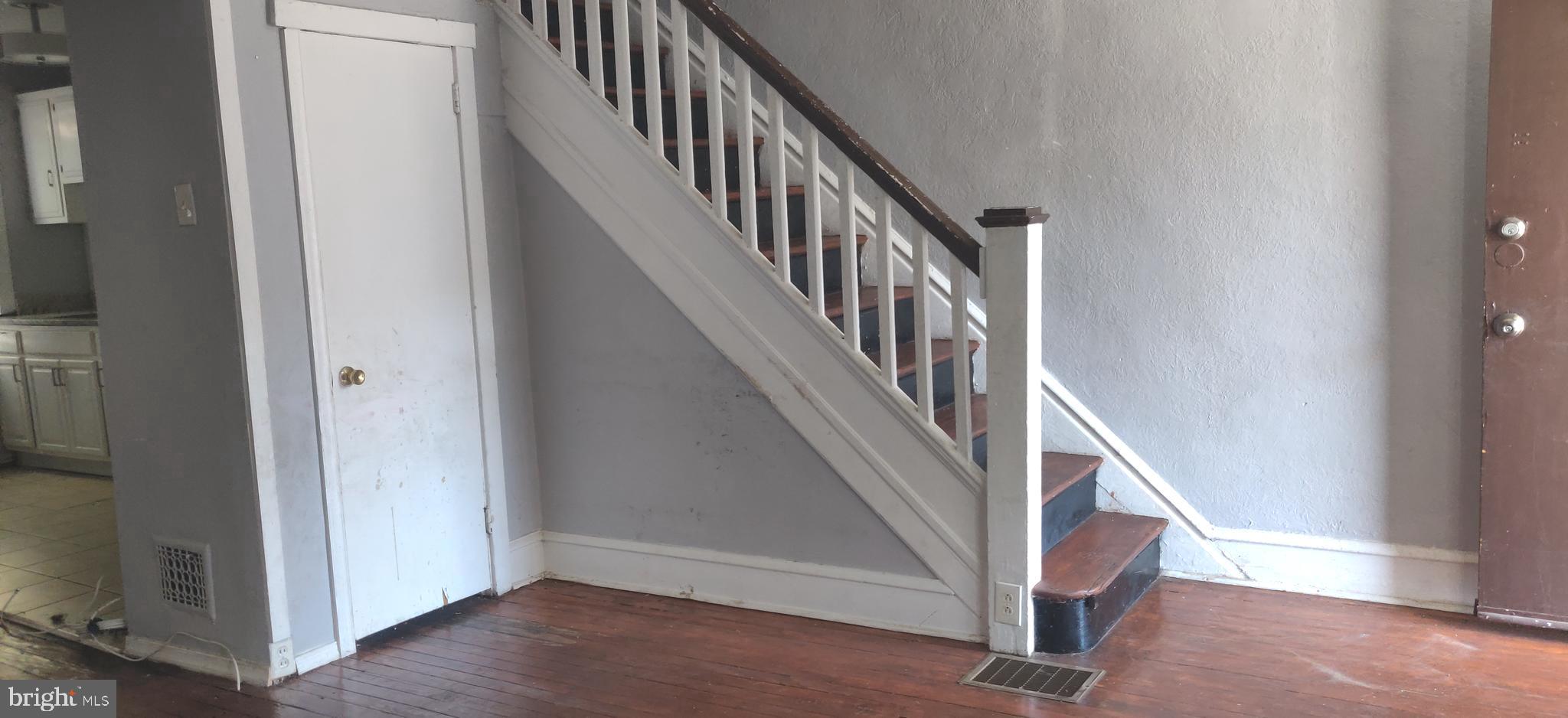 2653 S ROBINSON STREET