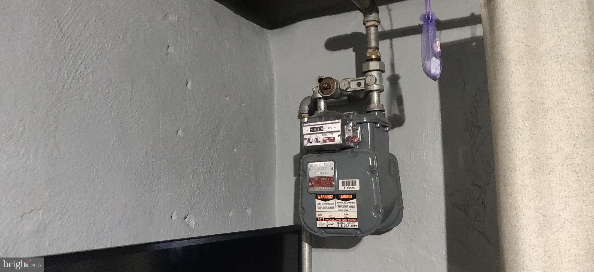 2527 S MILLICK STREET