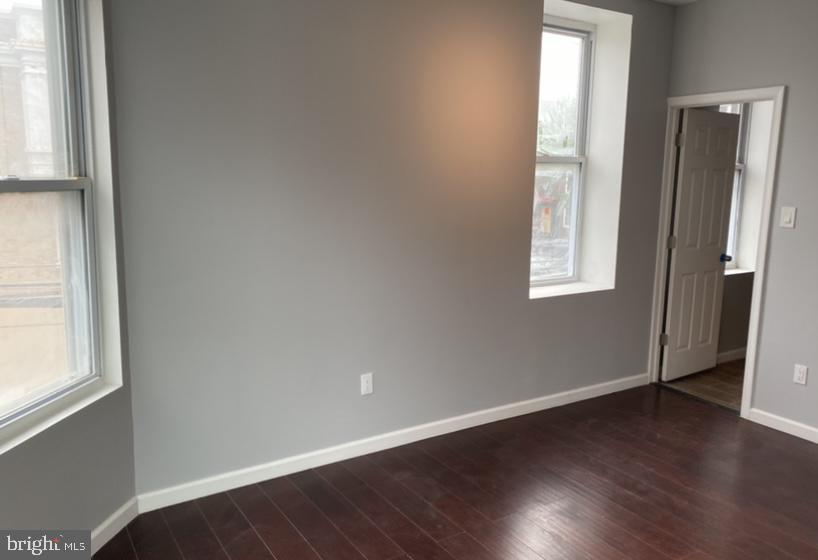 838 CORINTHIAN AVENUE 3