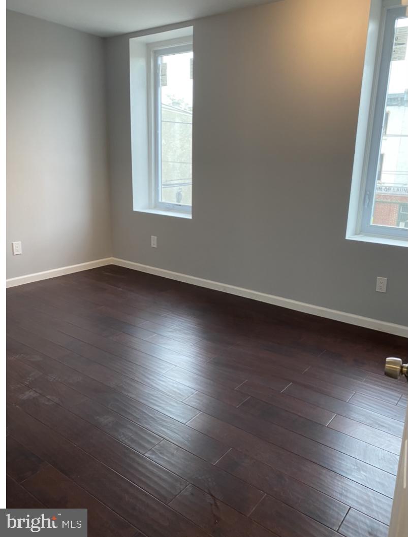 838 CORINTHIAN AVENUE 3