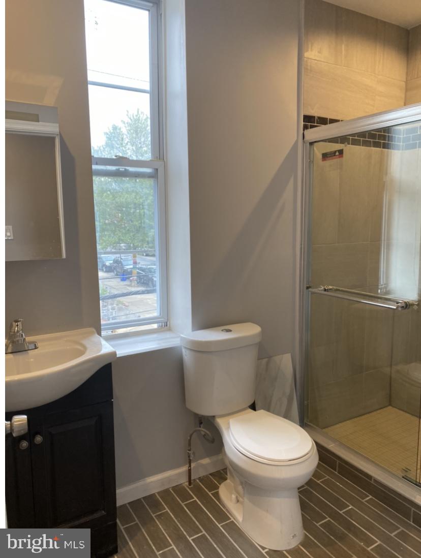 838 CORINTHIAN AVENUE 3