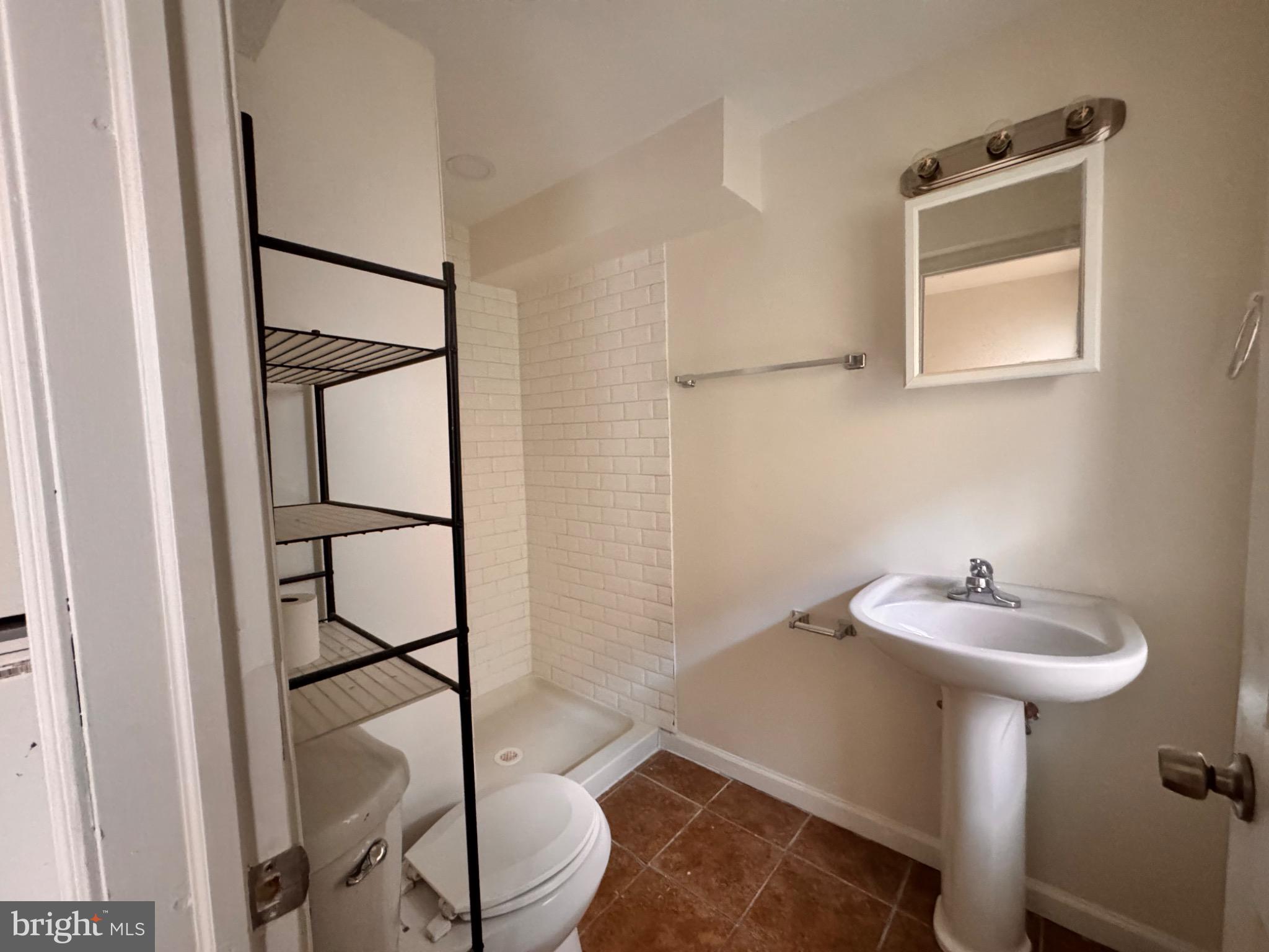 113 W GIRARD AVENUE 2ND FLOOR