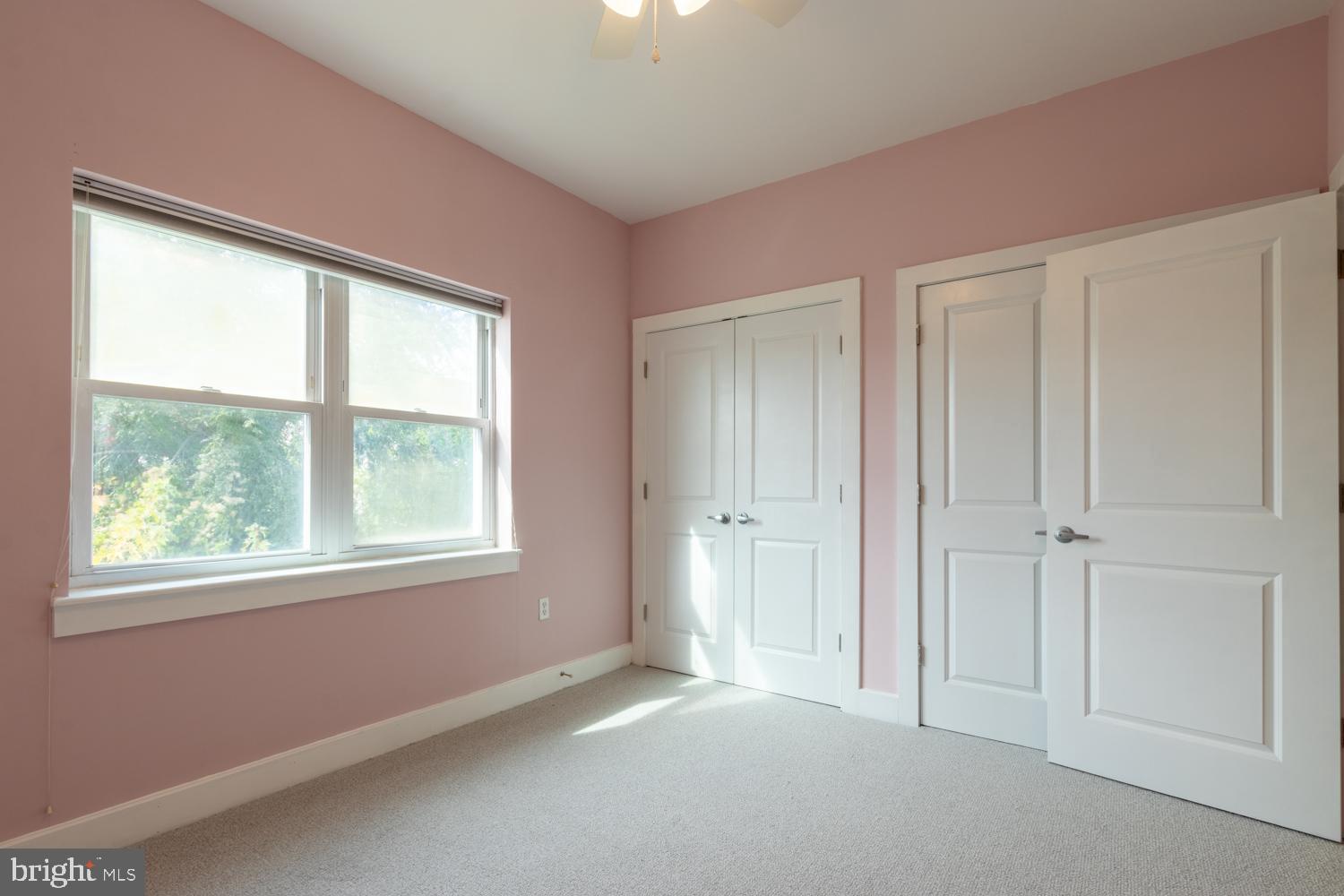 2304 E SERGEANT STREET