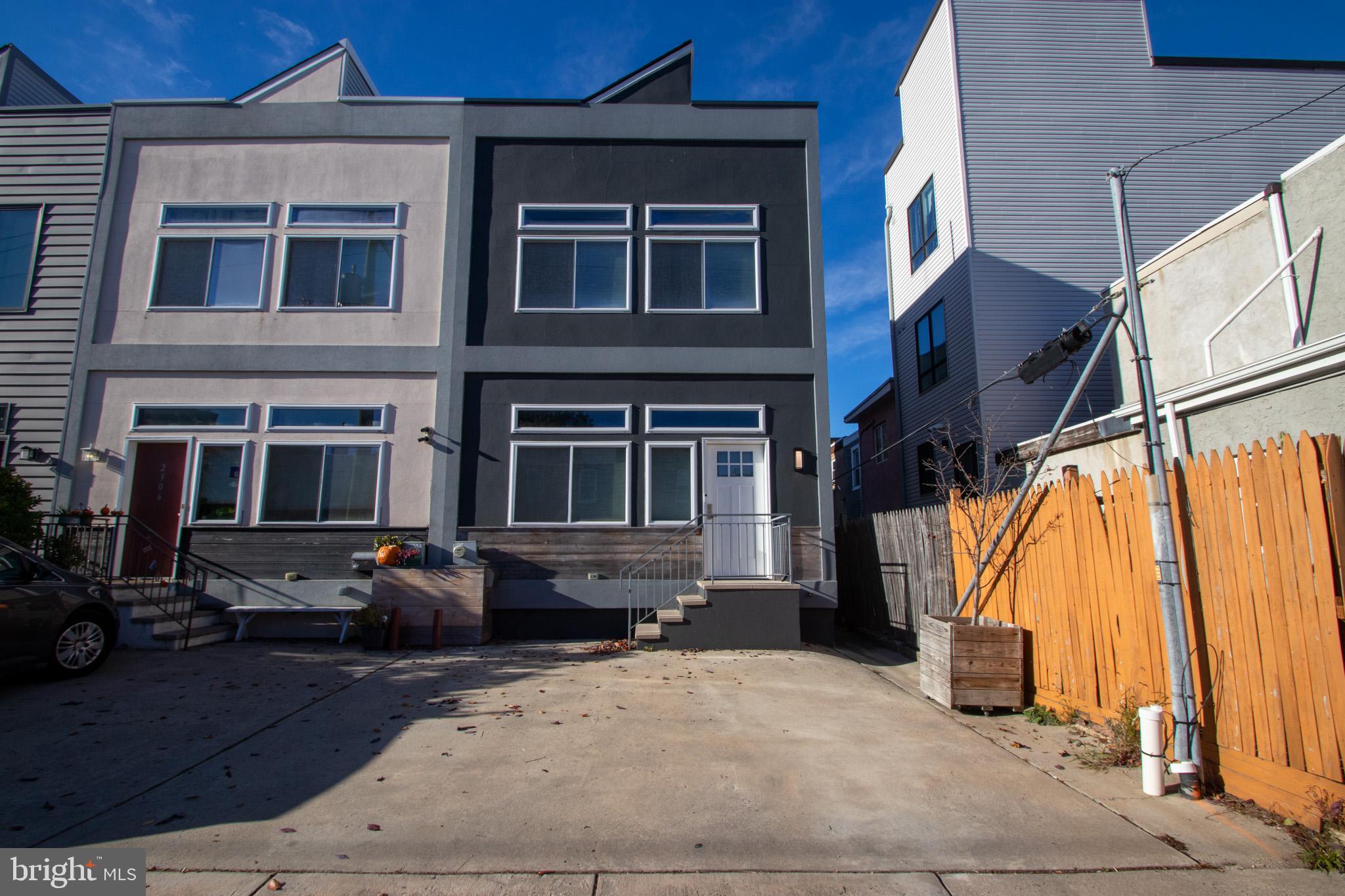 2304 E SERGEANT STREET