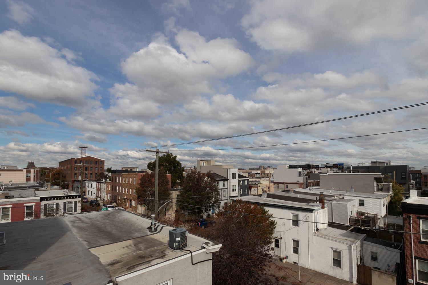 2304 E SERGEANT STREET