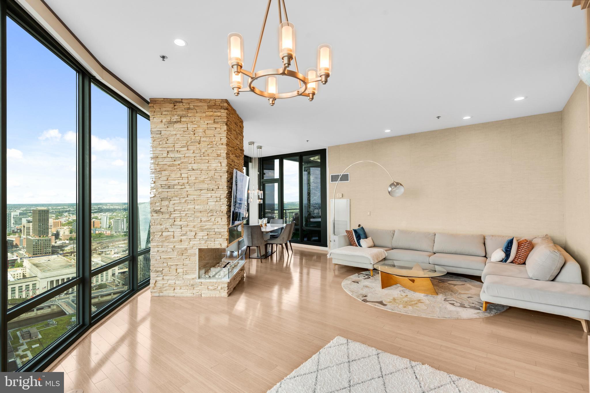 2101 MARKET STREET 00 PH02