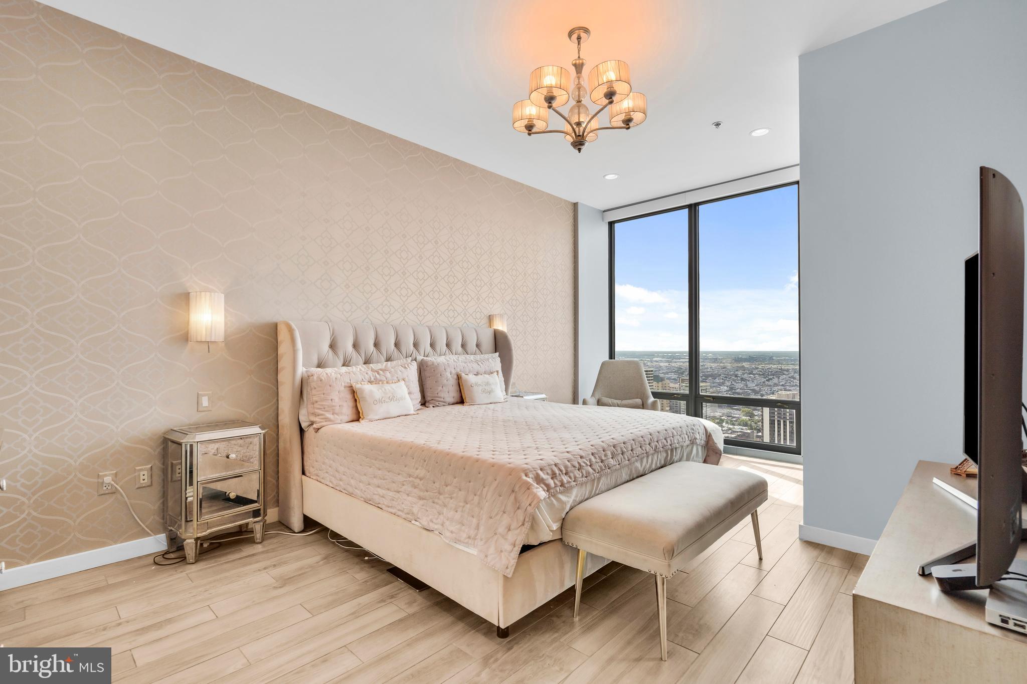 2101 MARKET STREET 00 PH02