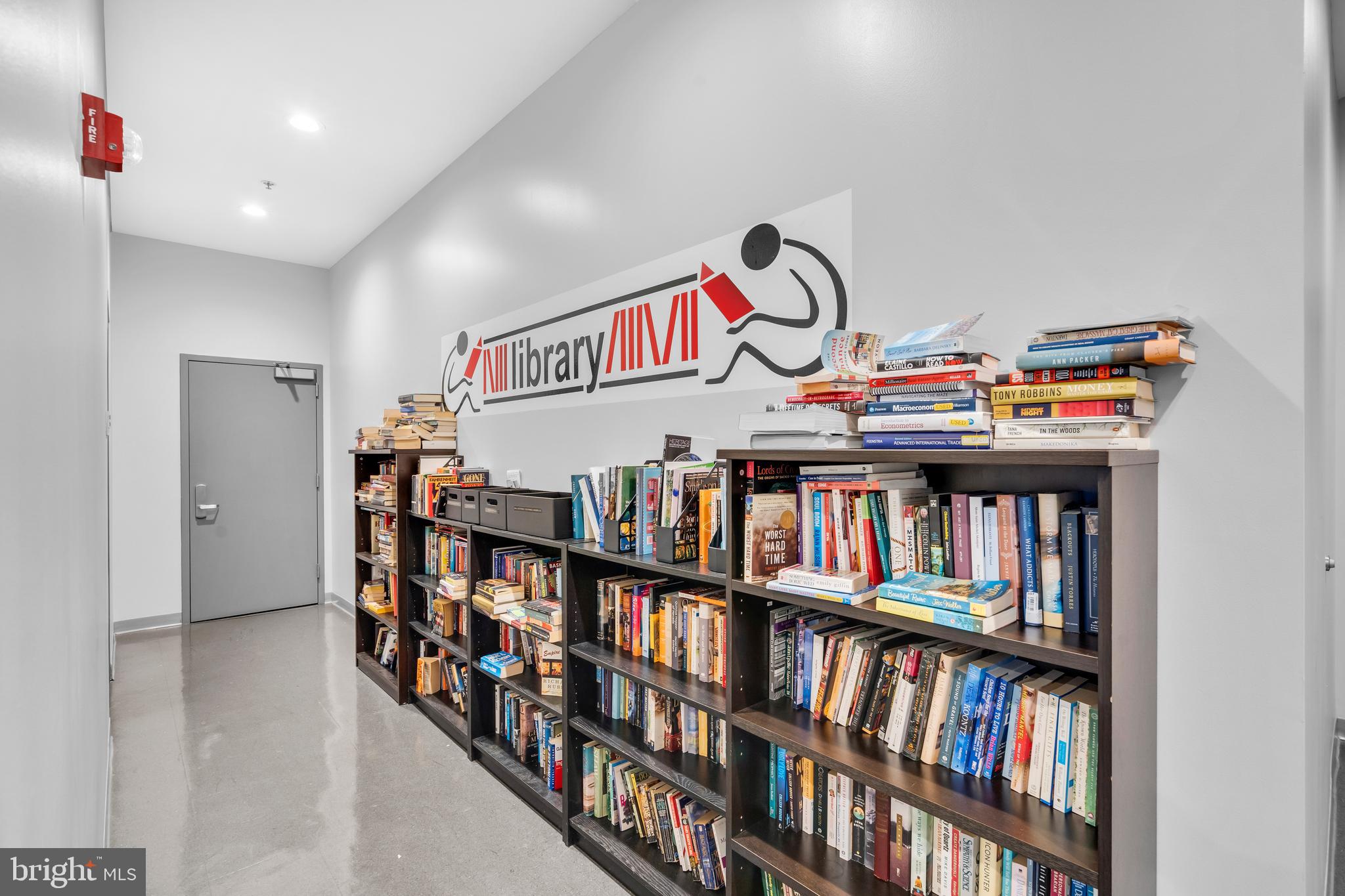 2101 MARKET STREET 00 PH02