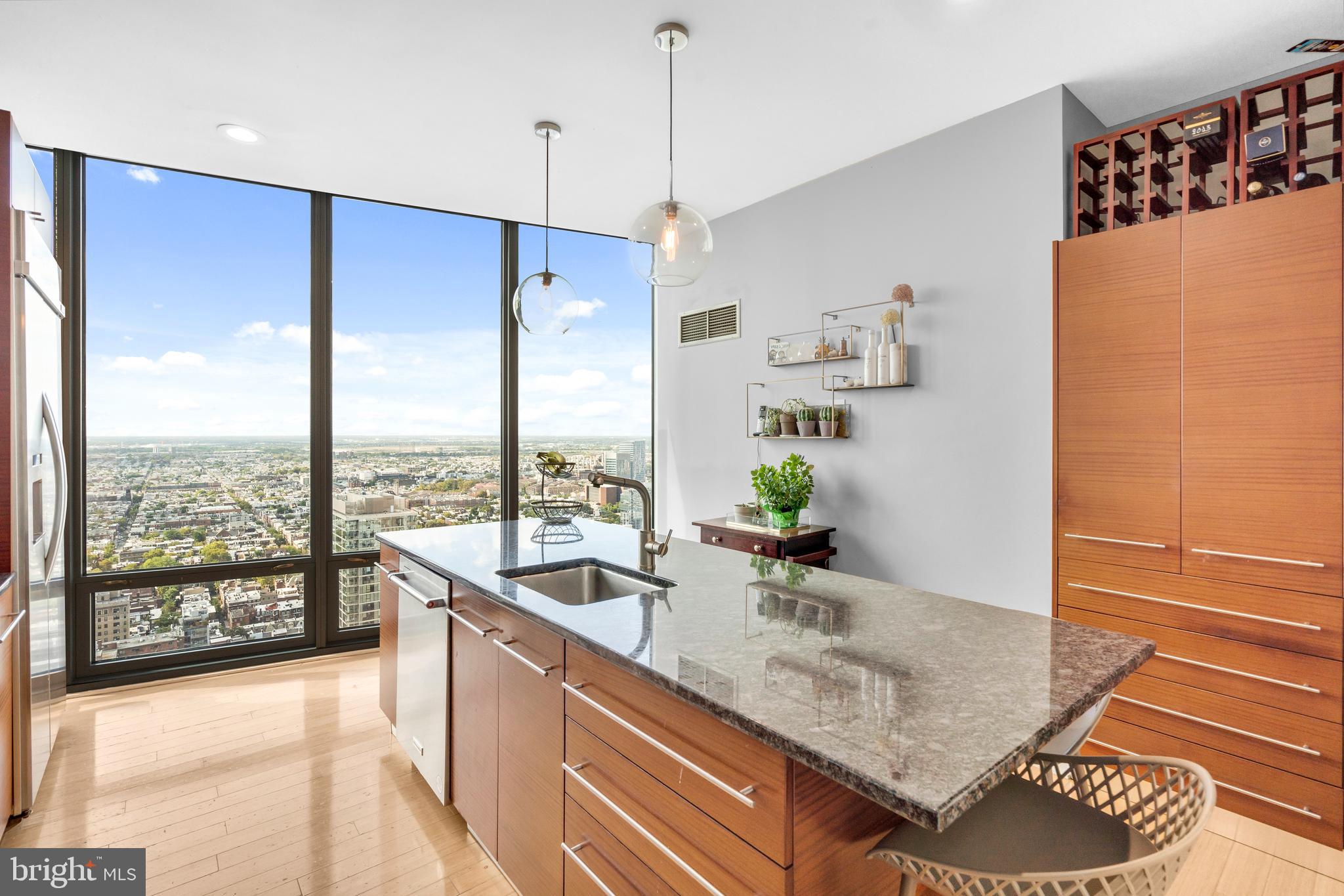 2101 MARKET STREET 00 PH02