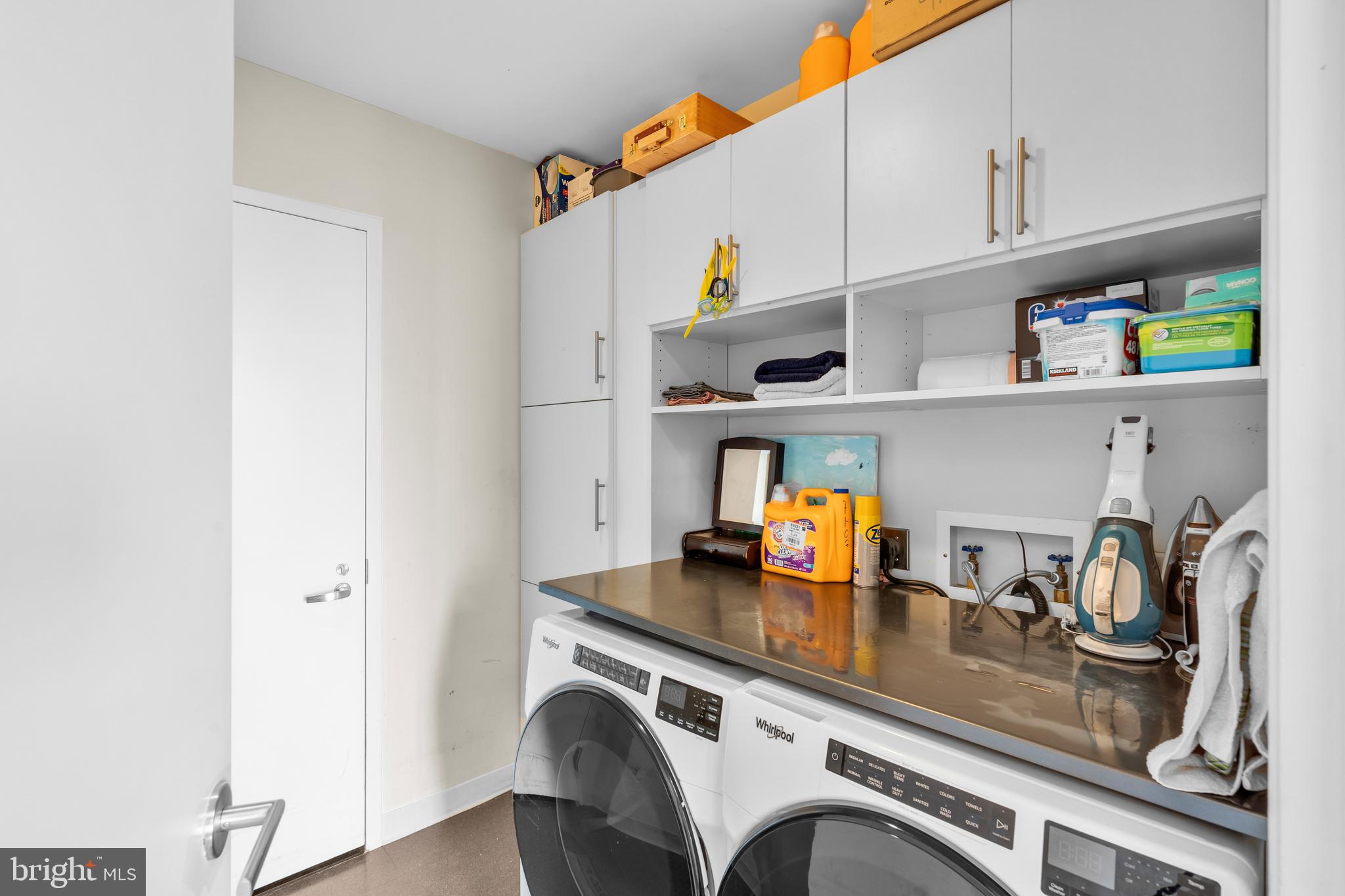 2101 MARKET STREET 00 PH02