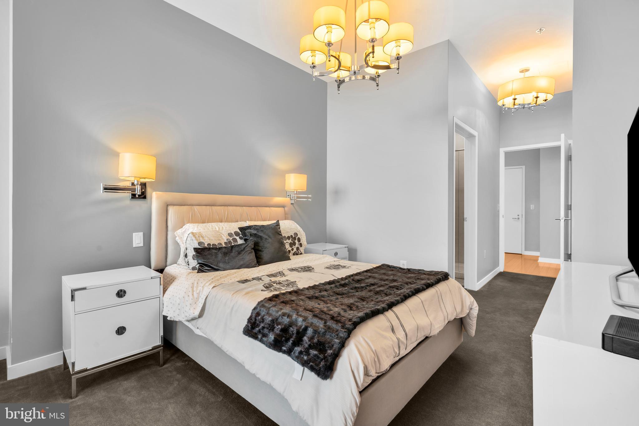 2101 MARKET STREET 00 PH02