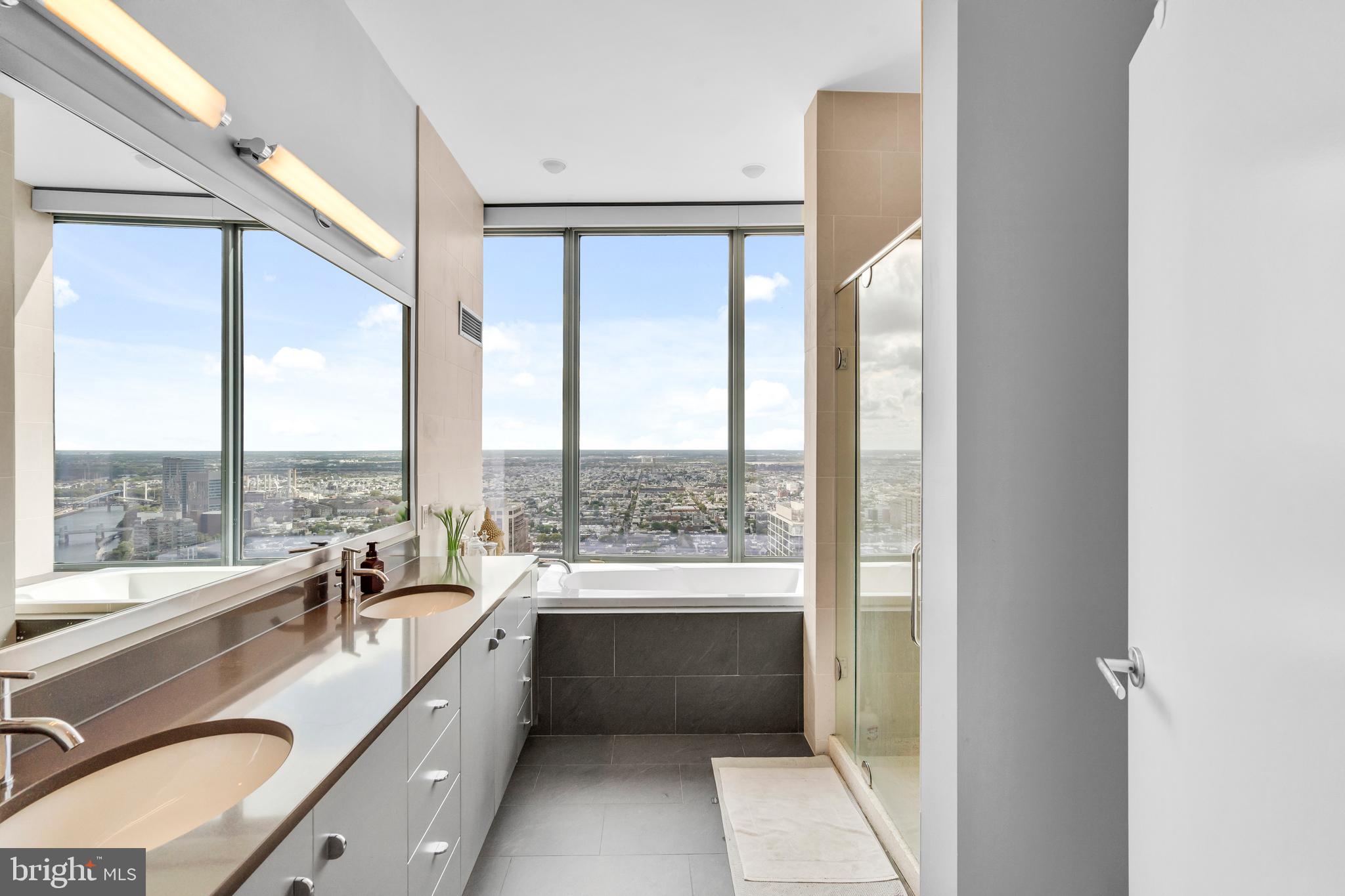 2101 MARKET STREET 00 PH02