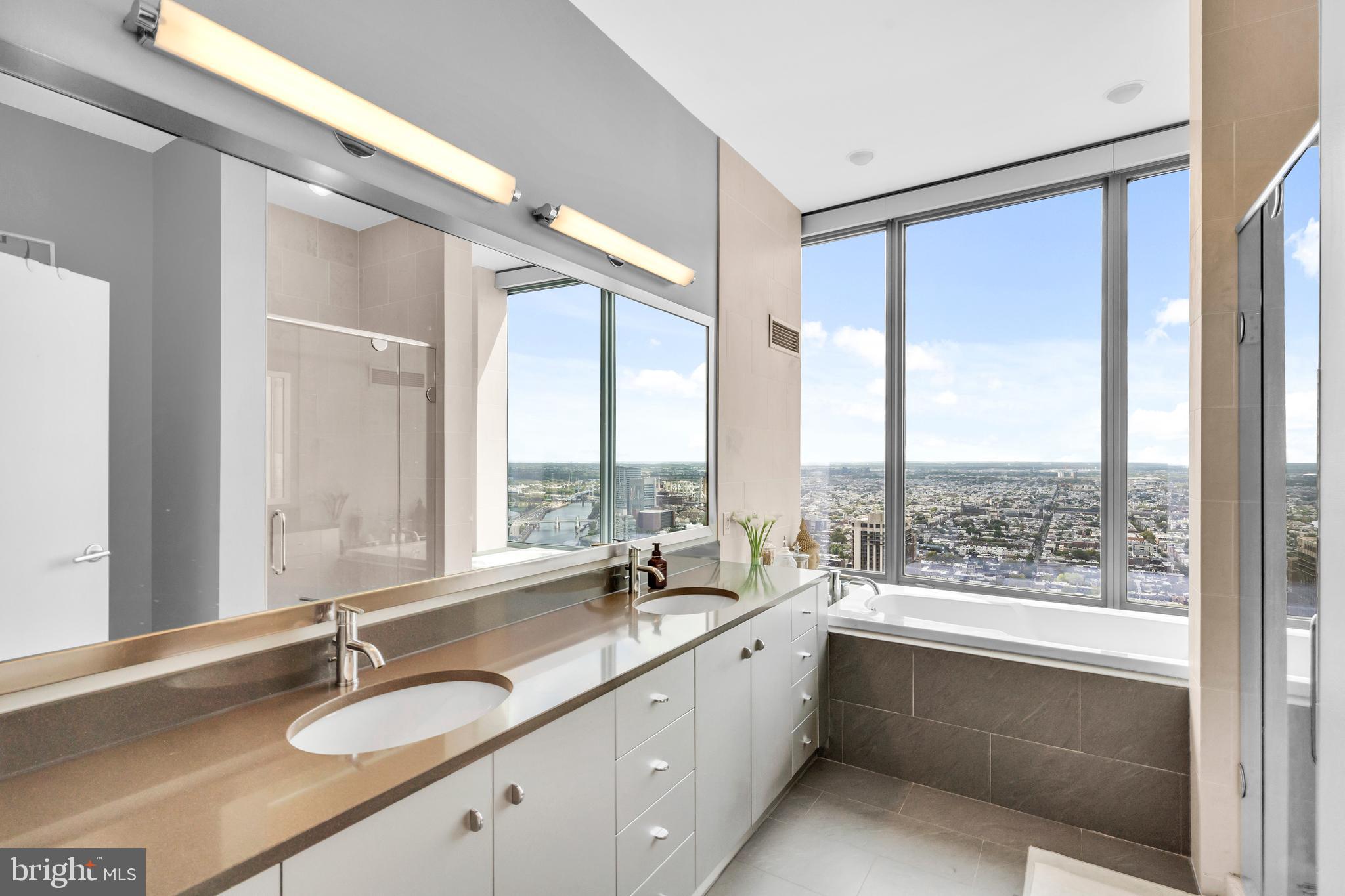 2101 MARKET STREET 00 PH02