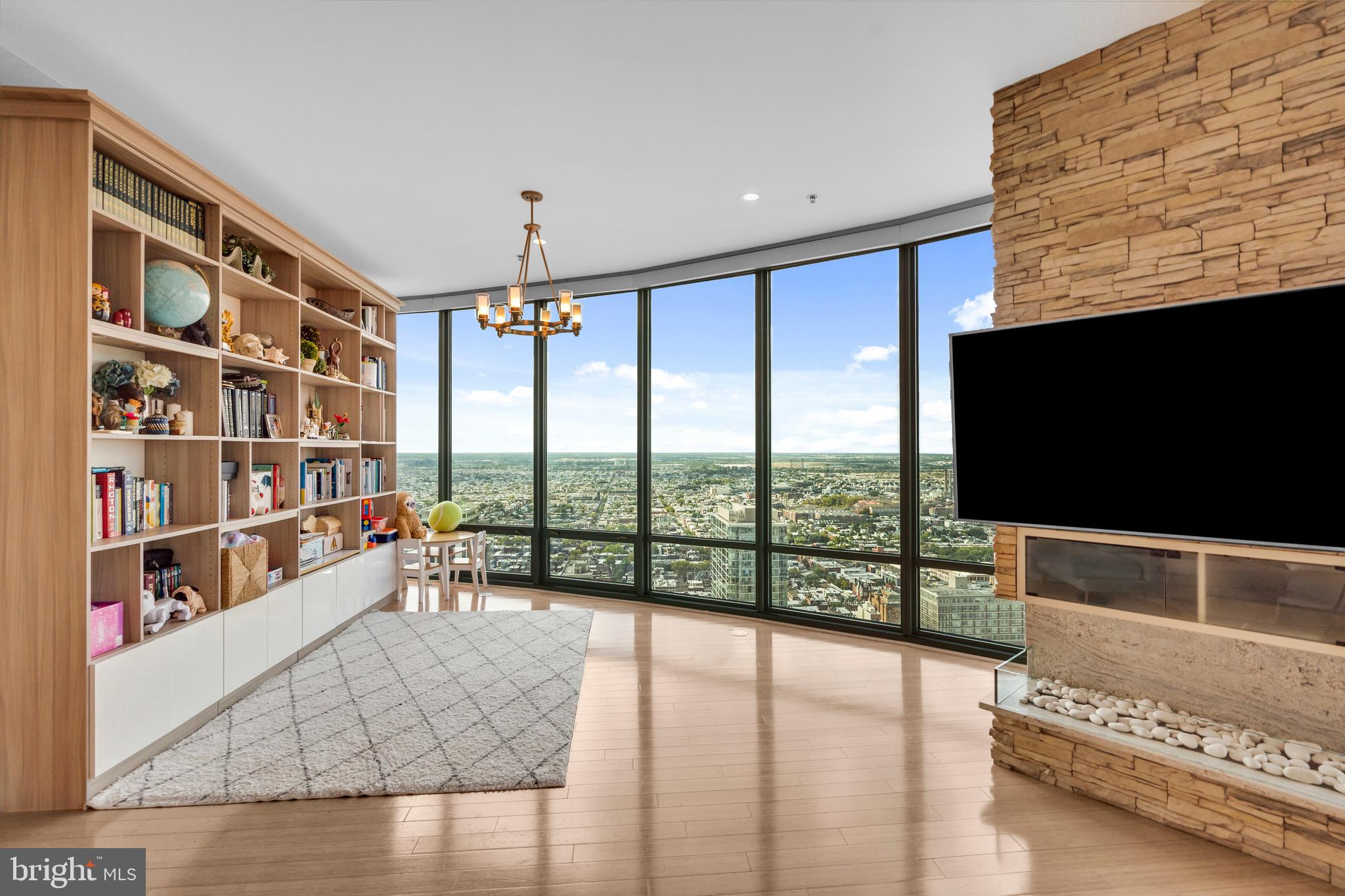 2101 MARKET STREET 00 PH02